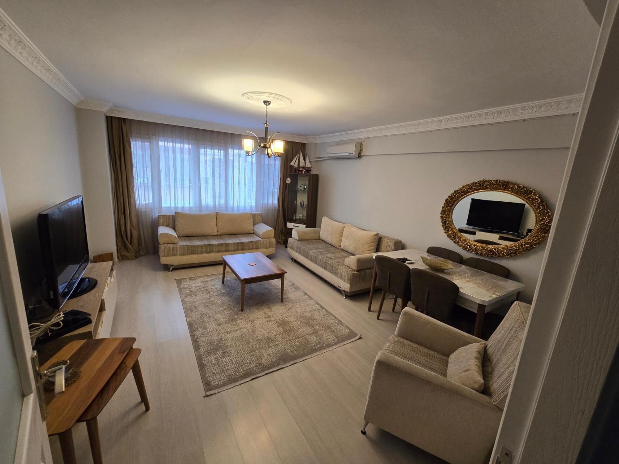 Apartment 3+1 , Historical Elevator, Warm House Next To Sea *